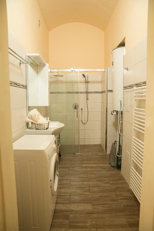 Helen Homestay Vaclavske Namesti Praag Buitenkant foto