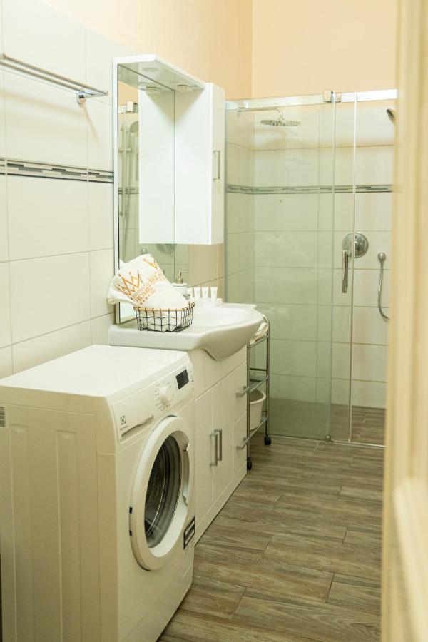 Helen Homestay Vaclavske Namesti Praag Buitenkant foto