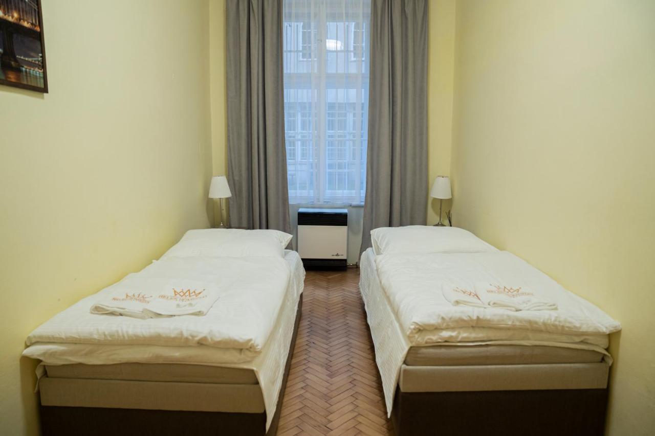 Helen Homestay Vaclavske Namesti Praag Buitenkant foto