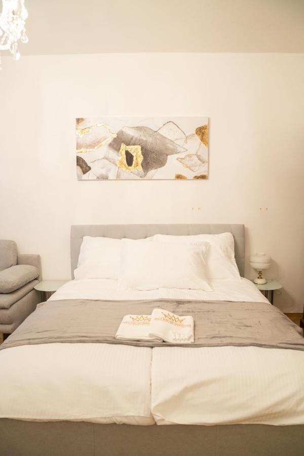 Helen Homestay Vaclavske Namesti Praag Buitenkant foto